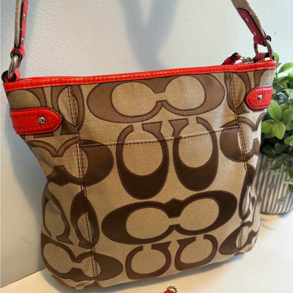 Coach Crossbody Bag EUC - Picture 4 of 8